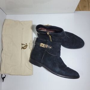 ❤️ 3 For $35 Vince Camuto flat ankle boots almond toe gold buckle suede size 7